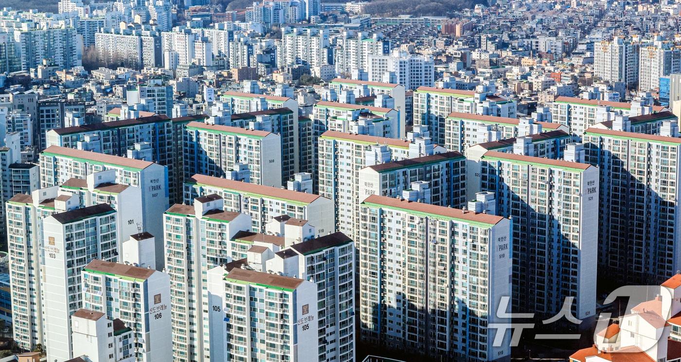 본문 이미지 - 서울 노원구 일대 아파트 단지의 모습. (자료사진) /뉴스1 ⓒ News1 이호윤 기자