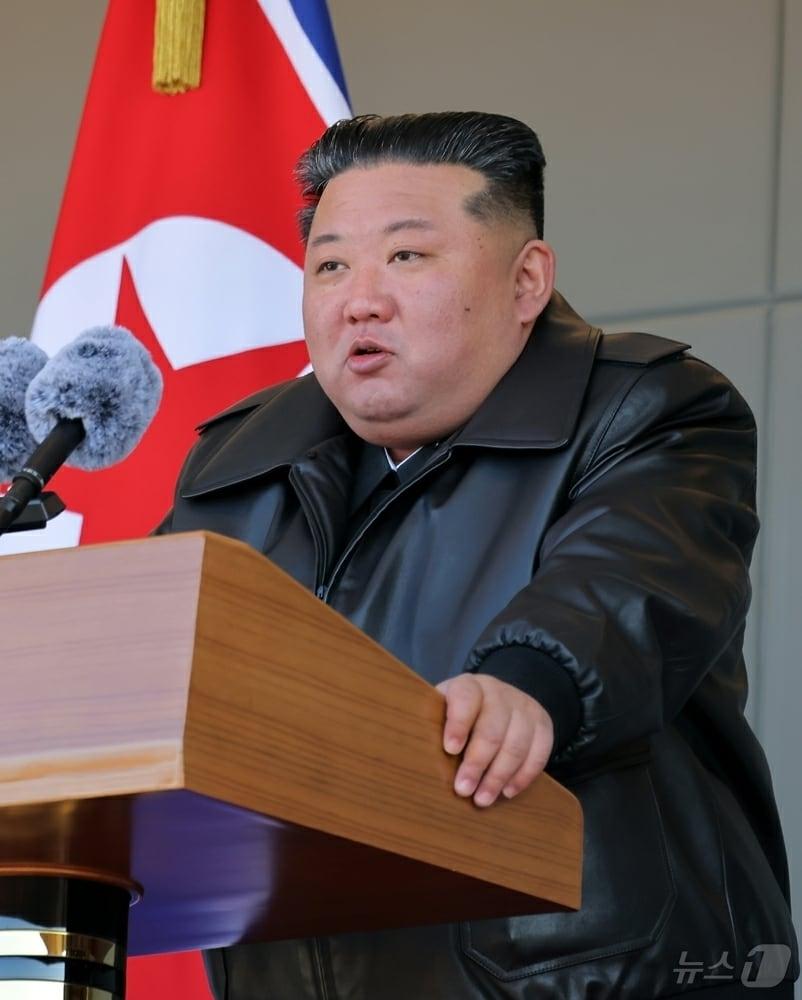 본문 이미지 - (평양 노동신문=뉴스1) = 북한 김정은 노동당 총비서(국무위원장). 2026.01.03 [국내에서만 사용가능. 재배포 금지. DB 금지. For Use Only in the Republic of Korea. Redistribution Prohibited] rodongphoto@news1.kr