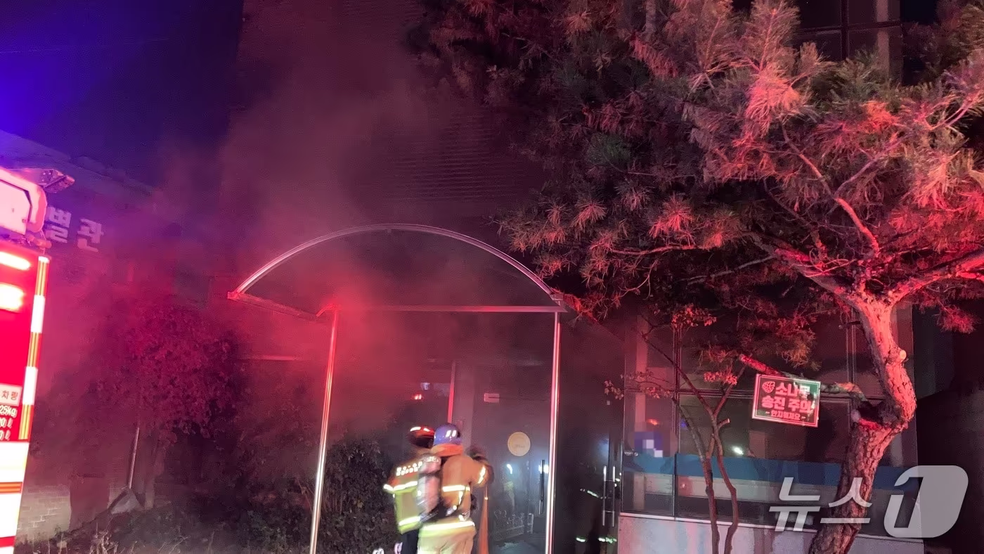 2일 오후 11시 11분쯤 대구 수성구 효성병원에서 불이 나 1시간여 만에 꺼졌다. (대구소방본부 제공. 재판매 및 DB 금지)/뉴스1