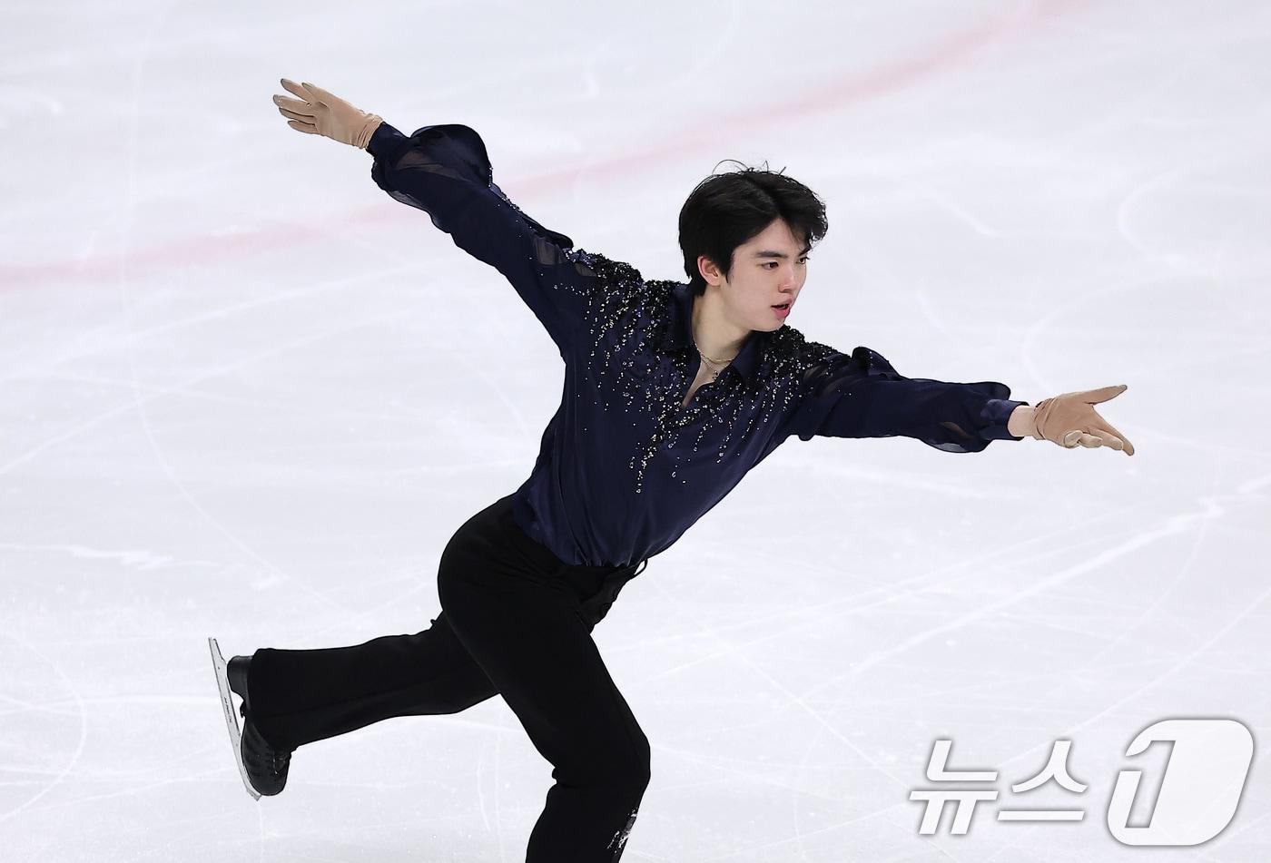 피겨스케이팅 선수 차준환이 3일 서울 양천구 목동 아이스링크에서 열린 제80회 전국남녀 피겨스케이팅 종합선수권대회에서 쇼트 프로그램 연기를 펼치고 있다. 2026.1.3/뉴스1 ⓒ News1 김성진 기자