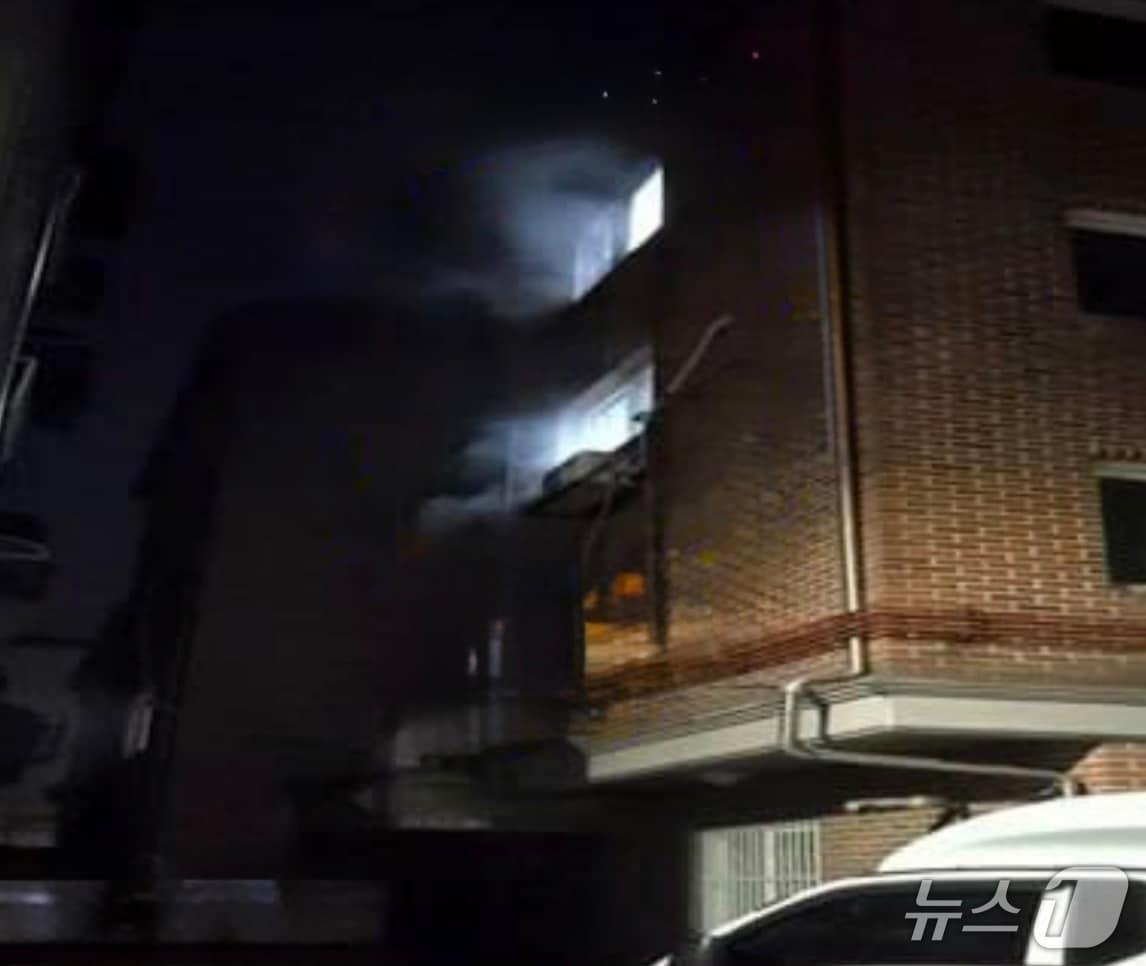 본문 이미지 - 화재 현장. (경기도소방재난본부 제공. 재판매 및 DB 금지) 2026.1.30/뉴스1