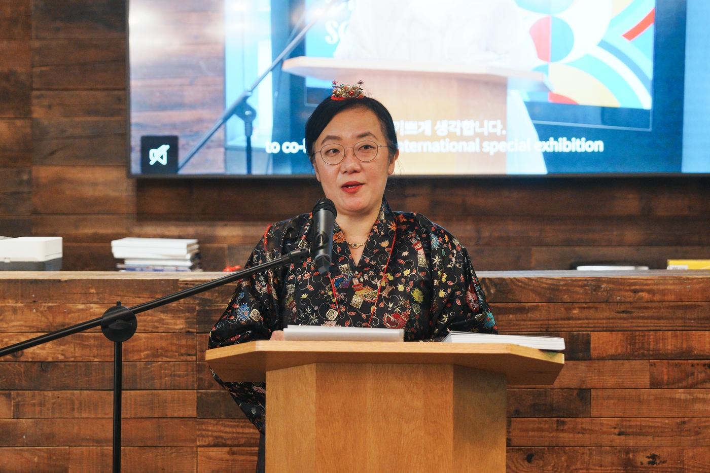 본문 이미지 - 'K-소프트파워' 특별강연을 하는 주영한국문화원장 선승혜 (주영한국문화원 제공)