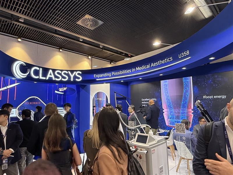 본문 이미지 - IMCAS 2026에서 클래시스가 볼뉴머, 슈링크 유니버스의 CE-MDR 인증 제품을 중심으로 주력 제품을 전시했다. (클래시스 제공) 