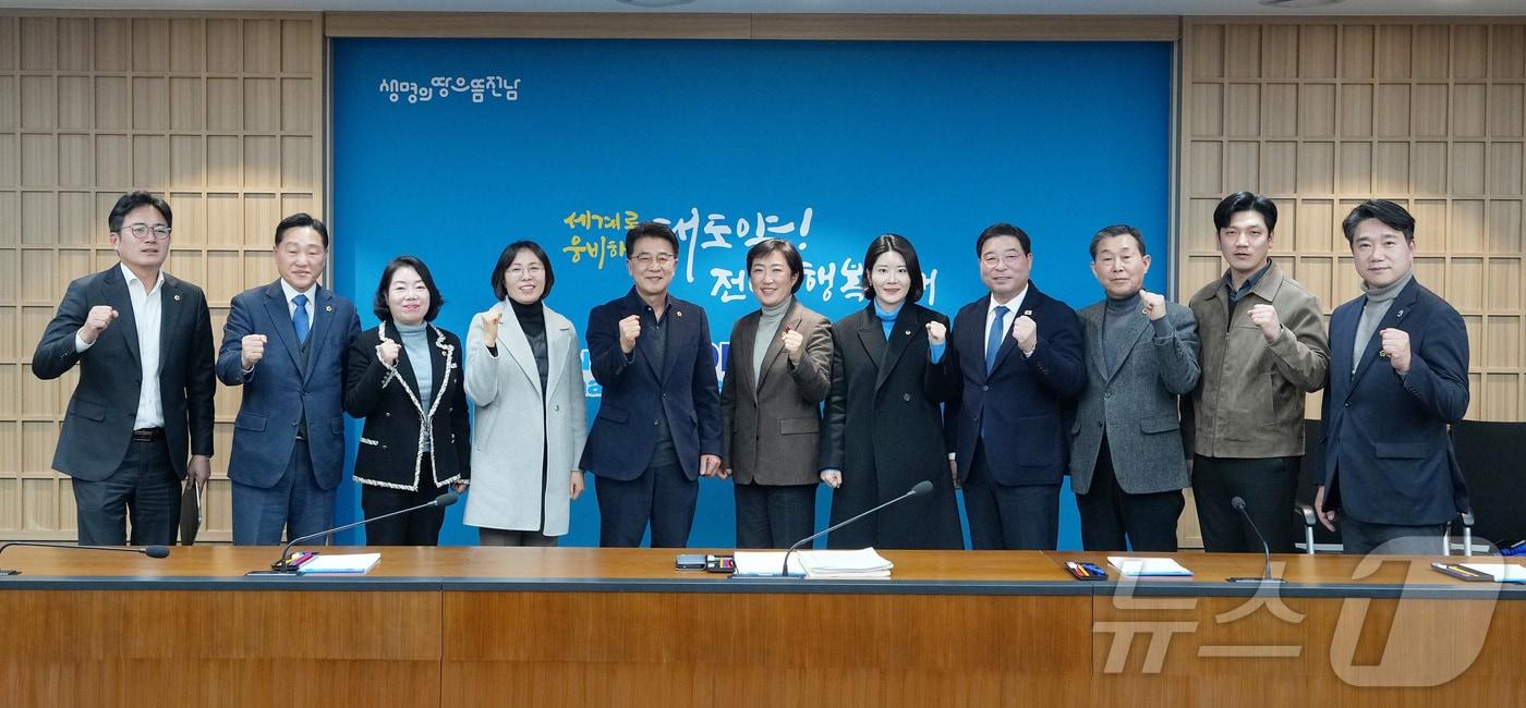 본문 이미지 - 광주전남 행정통합 관련 시도의원 간담회.(광주시의회 제공. 재배포 및 DB 금지)