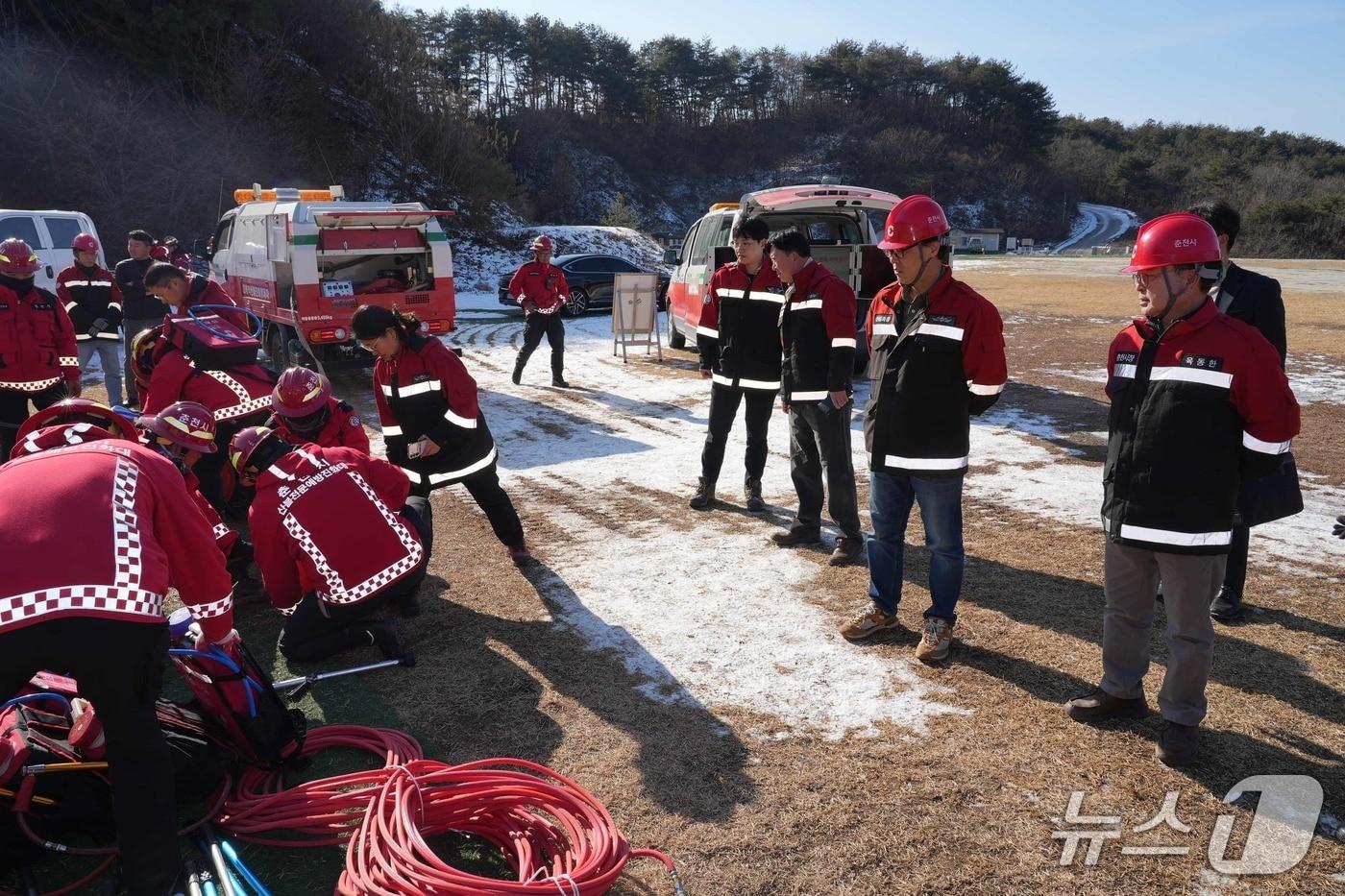 본문 이미지 - 육동한 춘천시장, 산불 대응 역량 강화 위한 현장 점검.(춘천시 제공, 재판매 및 DB금지)