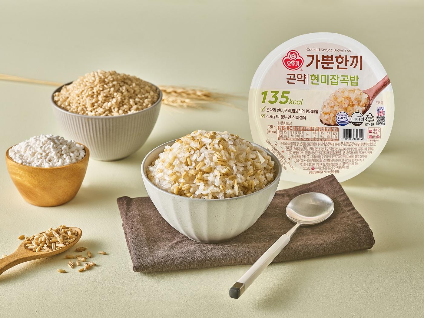 본문 이미지 - 가뿐한끼 곤약현미잡곡밥(오뚜기 제공)