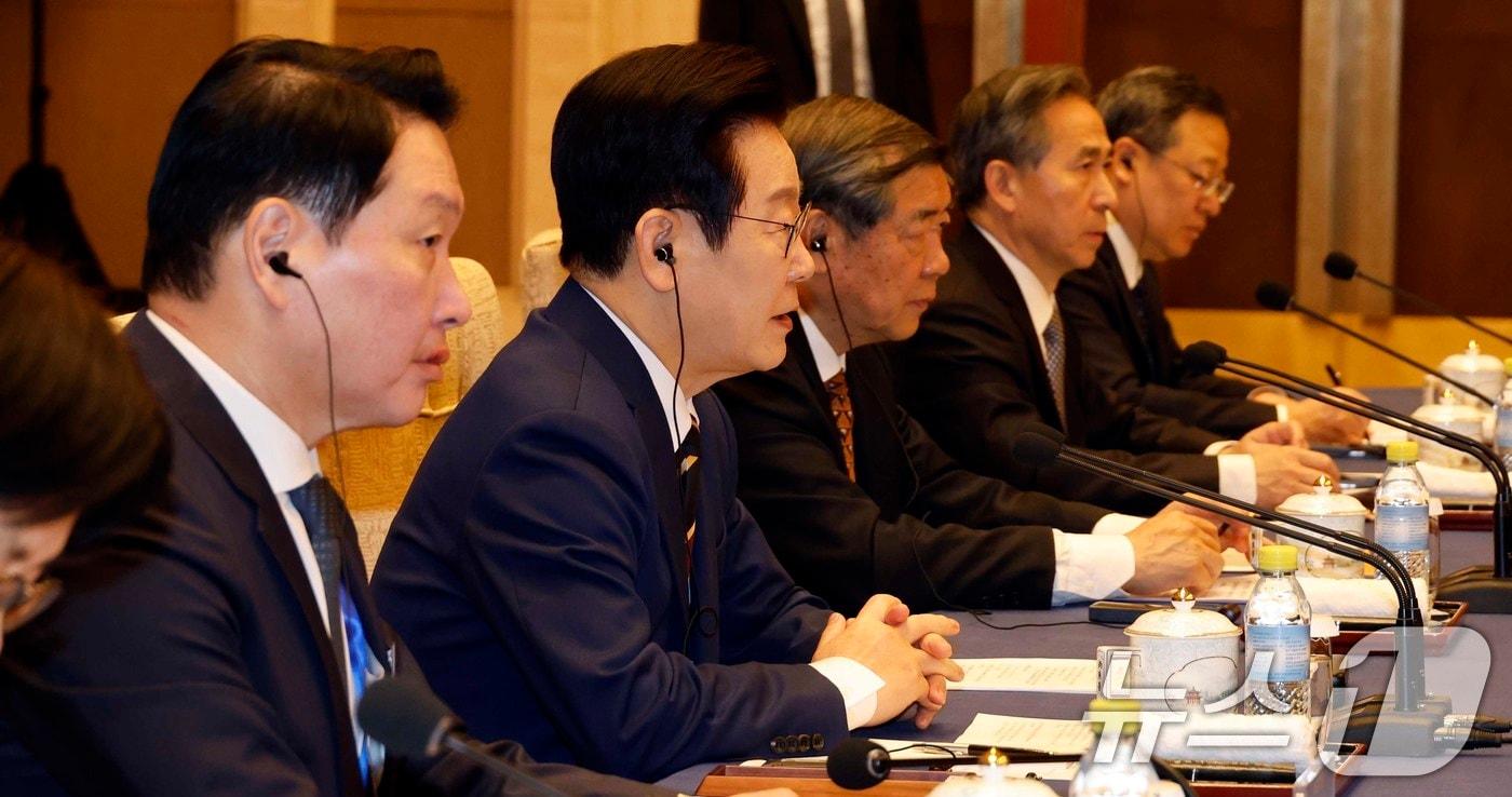 이재명 대통령이 5일 중국 베이징 조어대에서 열린 한중 비즈니스포럼에서 발언하고 있다. 2026.1.5/뉴스1 ⓒ News1 허경 기자