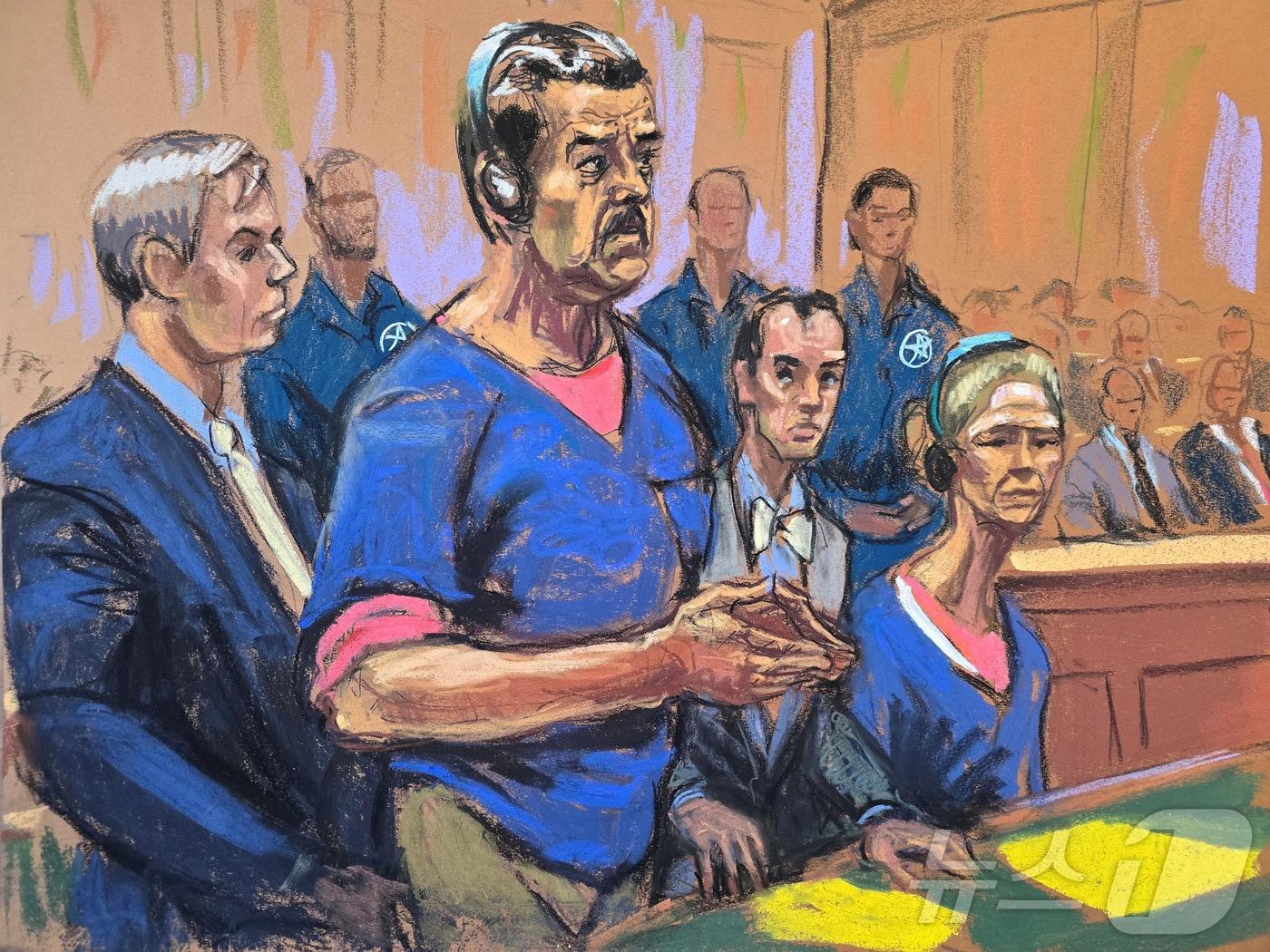 본문 이미지 - 5일(현지시간) 미국 뉴욕 맨해튼 소재 연방 법원에서 열린 니콜라스 마두로 베네수엘라 대통령과 부인 실리아 플로레스의 기소인부심문(Arraignment) 스케치. 기소인부심문은 피고인에게 적용된 혐의를 고지하고 유죄 인정 여부를 묻는 절차로 미국 법무부는 마두로에게 △마약 테러 공모 △코카인 수입 공모 △기관총 및 파괴 장치 소지 △기관총 및 파괴 장치 소지 공모 등 4개 혐의를 적용했다. 아내 실리아 또한 코카인 수입 공모 등 3개 혐의로 기소됐다. (제인 로젠버그 스케치) 2026.01.05 ⓒ 로이터=뉴스1 ⓒ News1 류정민 특파원