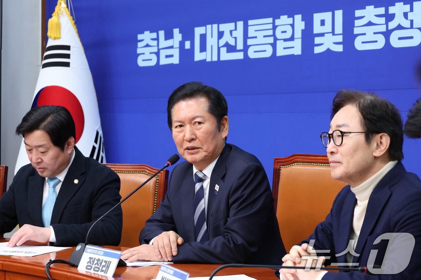 정청래 더불어민주당 대표가 6일 서울 여의도 국회에서 열린 충남·대전통합 및 충청지역 발전특별위원회 제2차 전체회의에서 발언하고 있다. 2026.1.6/뉴스1 ⓒ News1 신웅수 기자