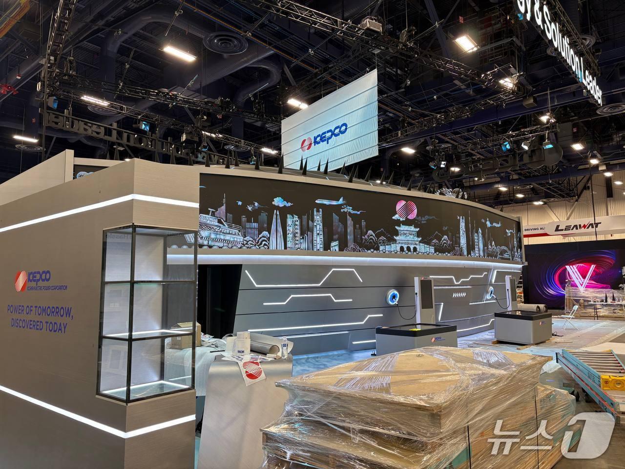 본문 이미지 - 한전은 6일(현지시간)부터 나흘간 미국 라스베이거스 CES 주전시장(Main Hall)에 단독관을 운영한다. (사진제공=한전)