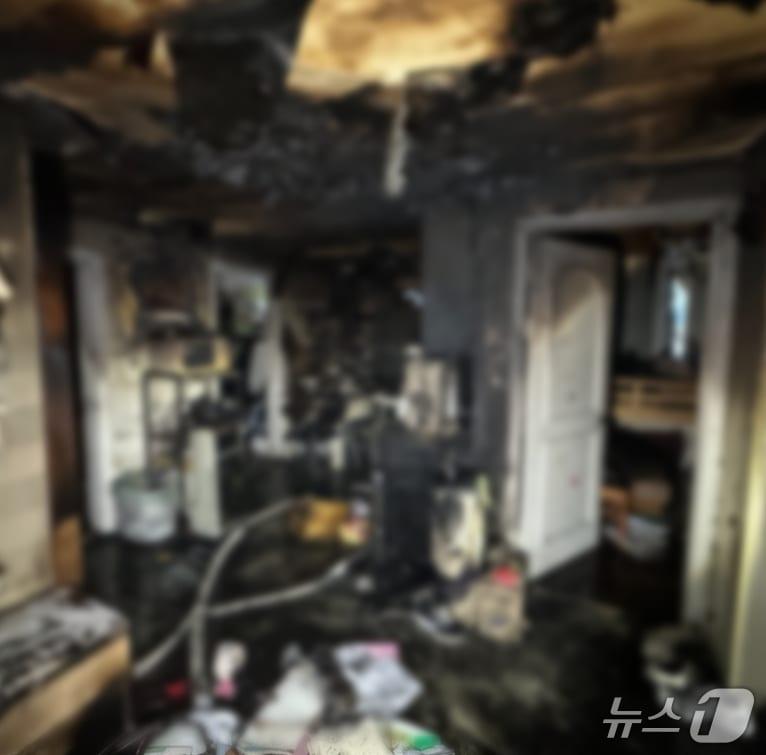 본문 이미지 - 화재 현장. (경기도소방재난본부 제공. 재판매 및 DB 금지) 2026.1.6/뉴스1