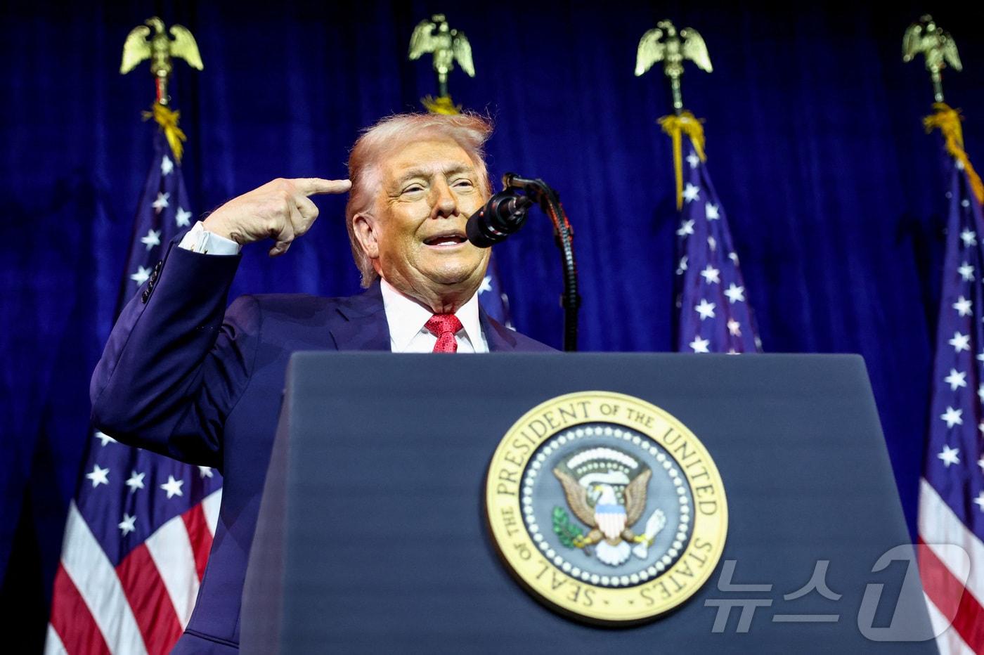 도널드 트럼프 미국 대통령이 6일(현지시간) 미국 워싱턴DC '트럼프-케네디 센터'에서 열린 하원 공화당 연례 정책 회의에서 연설하고 있다. 2026.01.06. ⓒ 로이터=뉴스1 ⓒ News1 류정민 특파원