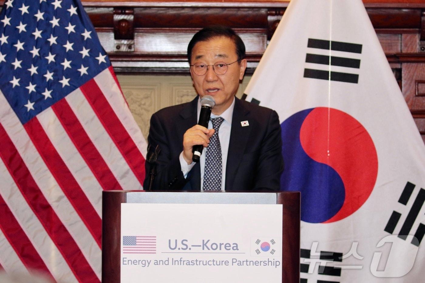 김윤덕 국토교통부 장관이 5일(현지시간) 미국 워싱턴DC의 한 호텔에서 열린 인디애나주 블루 암모니아 플랜트 착공 기념행사에서 축사를 하고 있다.(워싱턴 특파원단) 2026.01.05. ⓒ News1 류정민 특파원