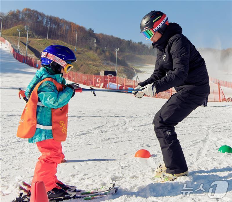 본문 이미지 - 휘닉스파크 스키학교.(휘닉스파크 제공, 재판매 및 DB 금지) 2026.1.7/뉴스1