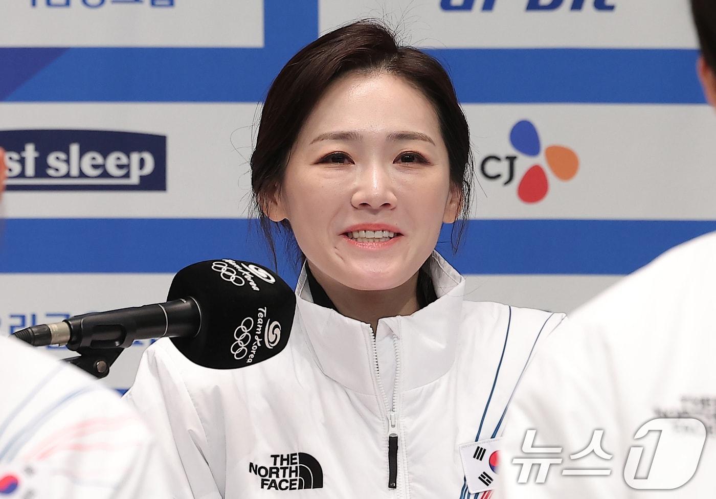 이수경 선수단장이 7일 충북 진천선수촌 챔피언하우스에서 열린 2026 밀라노코르티나동계올림픽대회 D-30 미디어데이에서 인사말을 하고 있다. 2026.1.7/뉴스1 ⓒ News1 김성진 기자
