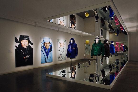 본문 이미지 - 롯데GFR이 전개 중인 패션 브랜드 캐나다구스가 헤리티지 라인 스노우구스의 두 번째 캡슐 컬렉션을 국내 최초로 선보였다.(캐나다구스제공)