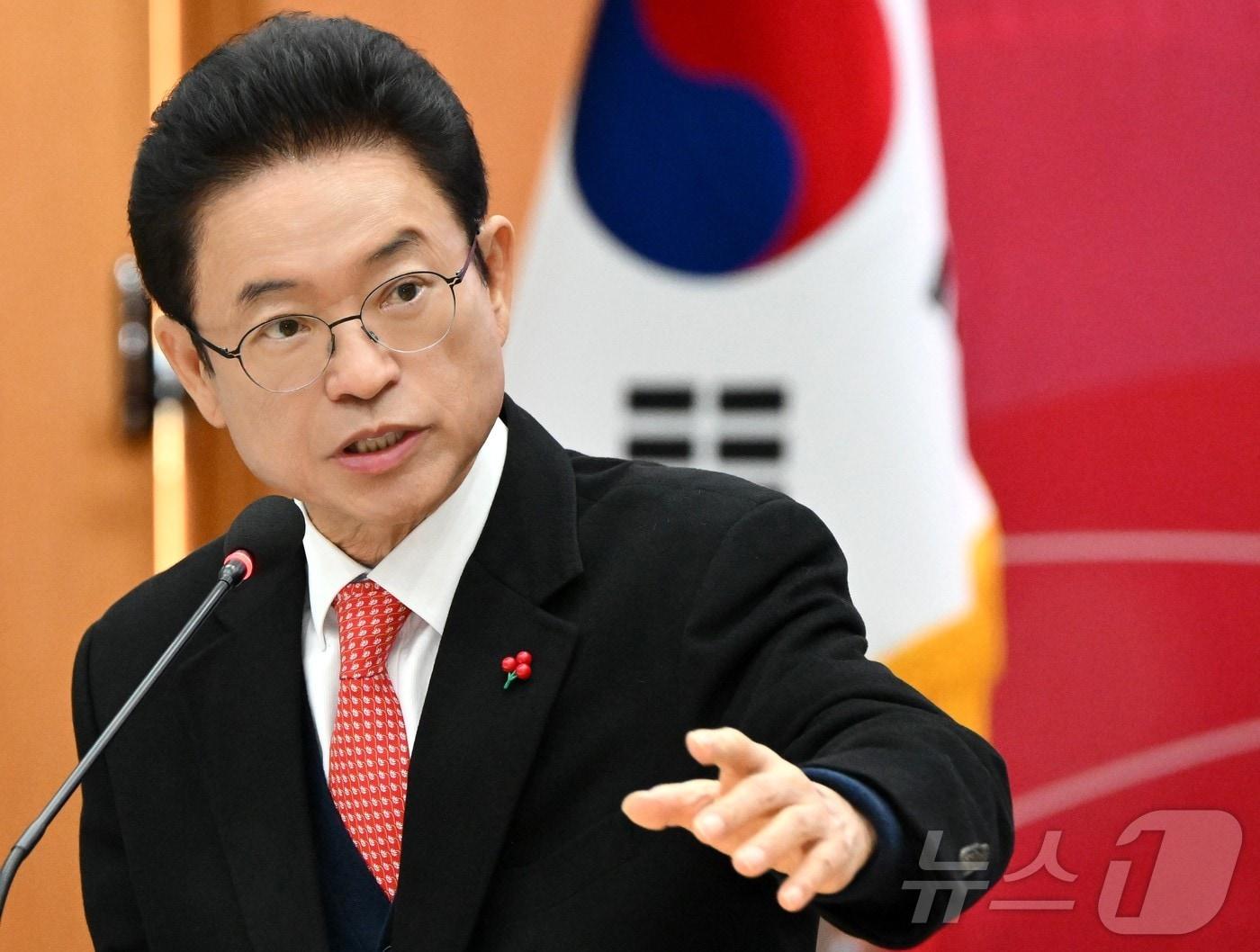 본문 이미지 - 경북도는 8일 도청 화백당에서 제3회 경상북도 지방정부 협력회의를 열고, 시·군 연계를 통한 미래 성장 전략을 논의했다.(경북도 제공. 재판매 및 DB금지) /뉴스1