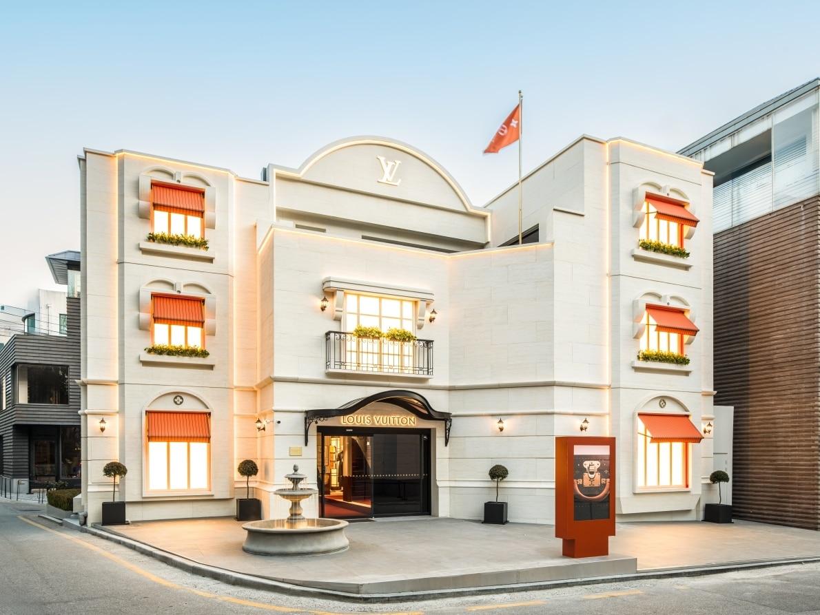 본문 이미지 - 루이비통 서울 도산스토어(루이비통 제공)