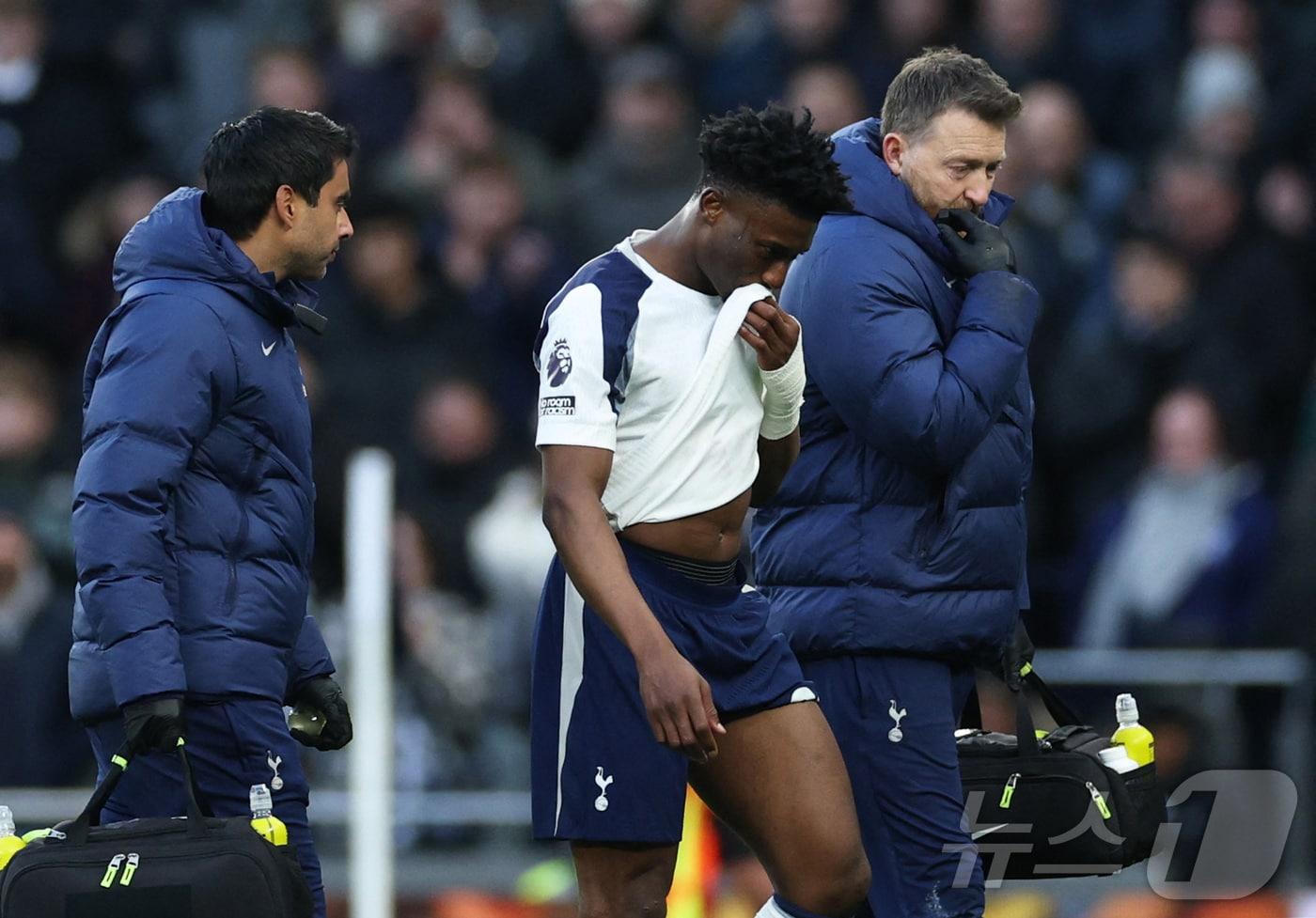 허벅지 부상을 당한 토트넘 홋스퍼의 모하메드 쿠두스. ⓒ 로이터=뉴스1