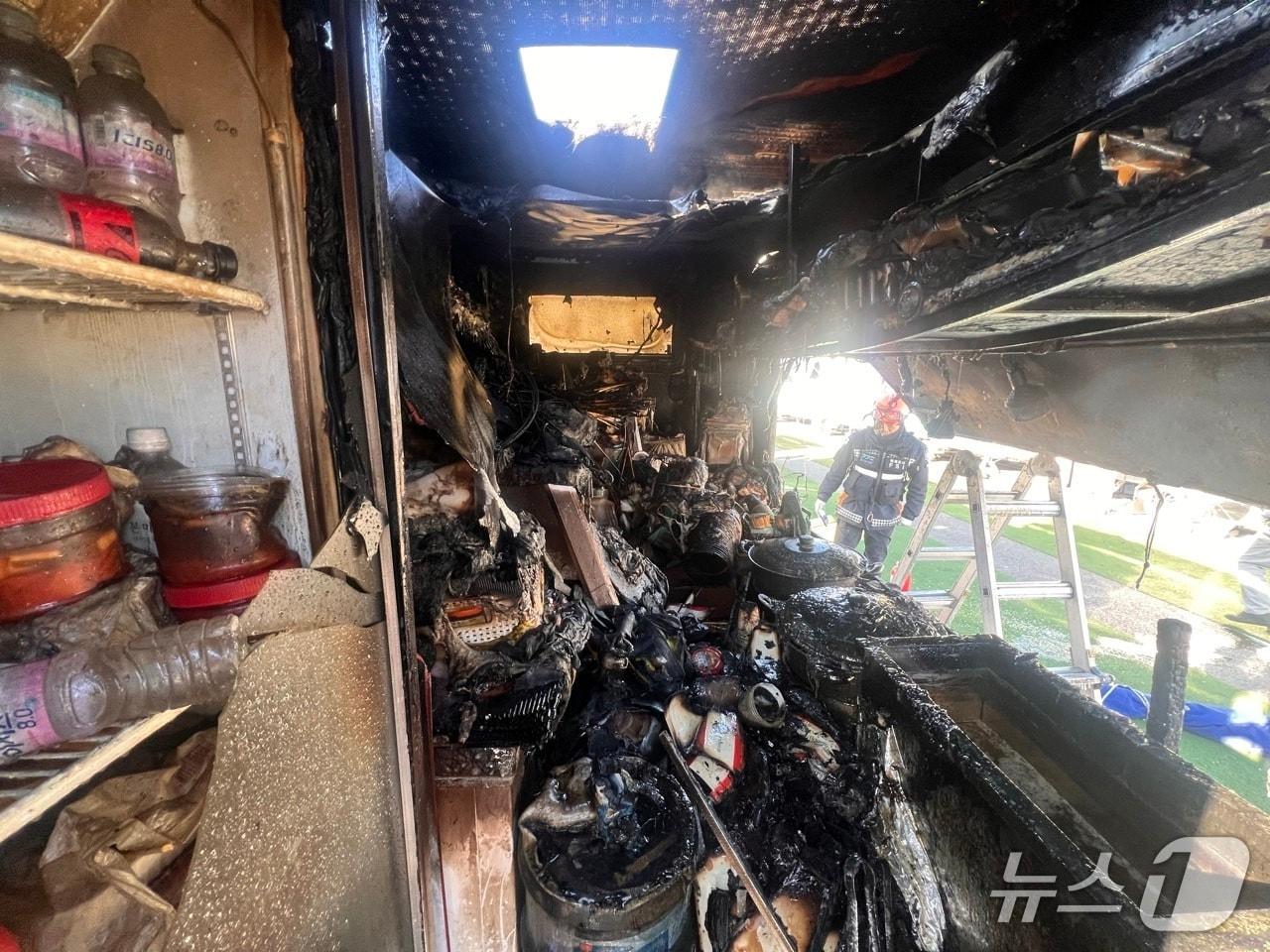 본문 이미지 - 화재 현장. (경기도소방재난본부 제공. 재판매 및 DB 금지) 2026.1.9/뉴스1