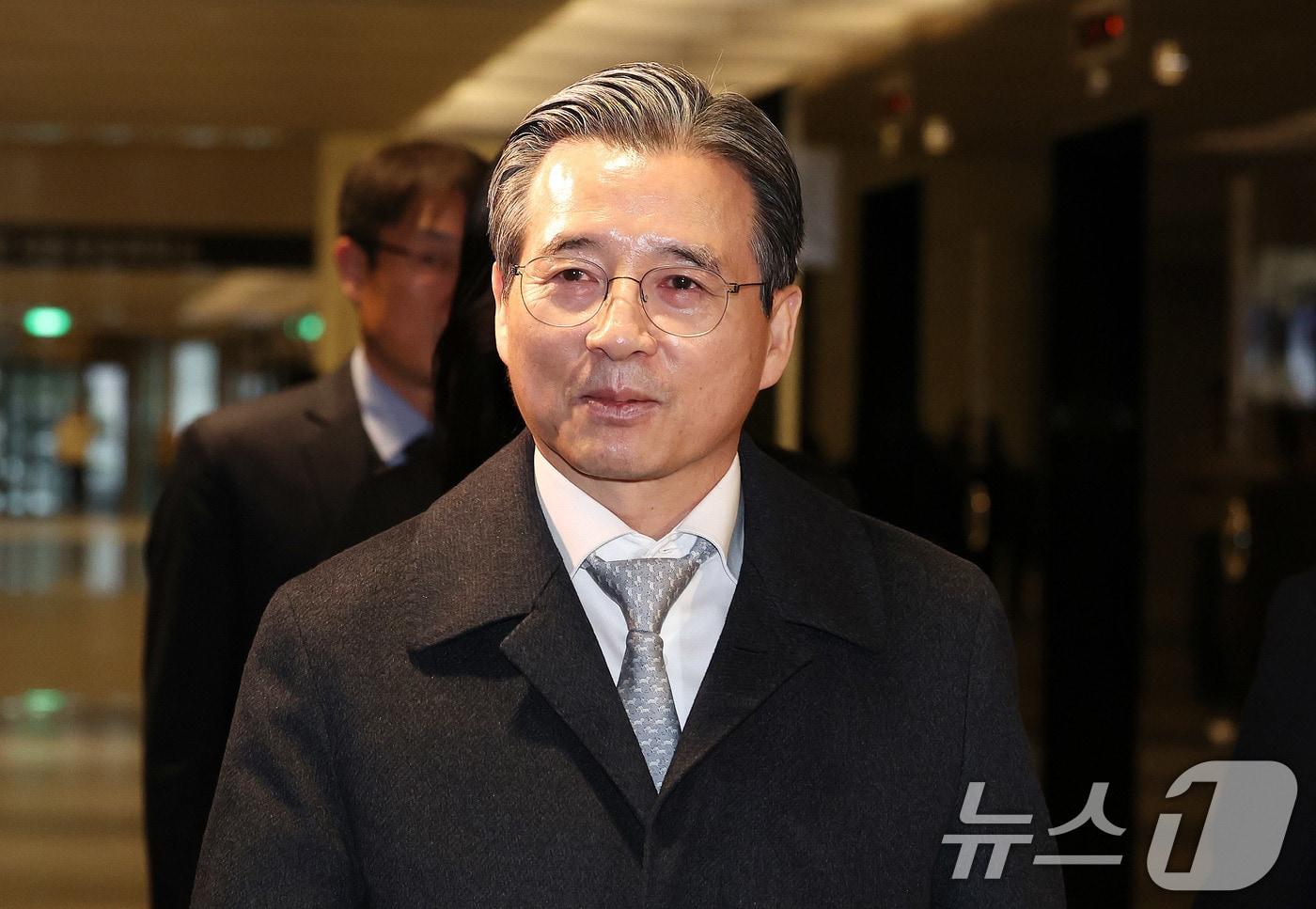 본문 이미지 - 김용범 청와대 정책실장이 9일 서울 중구 대한상공회의소에서 열린 10대 그룹 사장단과 비공개 간담회에 참석하기 위해 회의장으로 입장하고 있다.. 2026.1.9 ⓒ 뉴스1 박지혜 기자