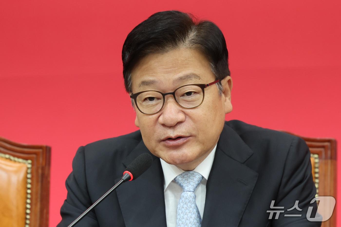 본문 이미지 - 정점식 국민의힘 원내대표가 1일 오전 서울 여의도 국회에서 열린 최고위원회의에서 발언을 하고 있다. 2026.10.1 ⓒ 뉴스1 황기선 기자