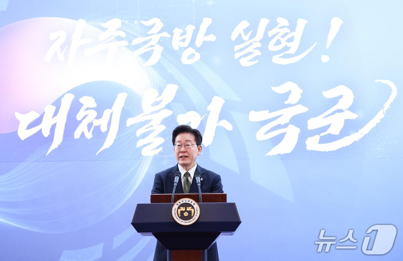 본문 이미지 - 이재명 대통령이 1일 충남 계룡대에서 열린 제78회 국군의 날 기념오찬에서 발언을 하고 있다. (청와대통신사진기자단) 2026.10.1 ⓒ 뉴스1 이재명 기자