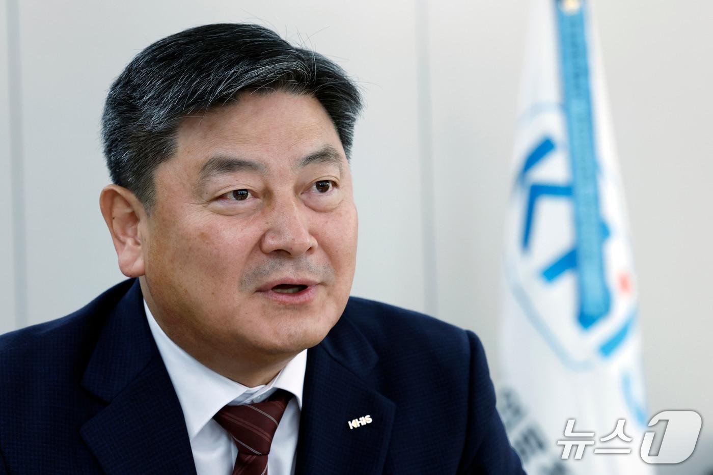 본문 이미지 - 염민섭 한국보건의료정보원장이 1일 오후 서울시 중구 세종대로 대한상공회의소 내 한국보건의료정보원에서 뉴스1과 인터뷰를 하고 있다. ⓒ 뉴스1 박정호 기자