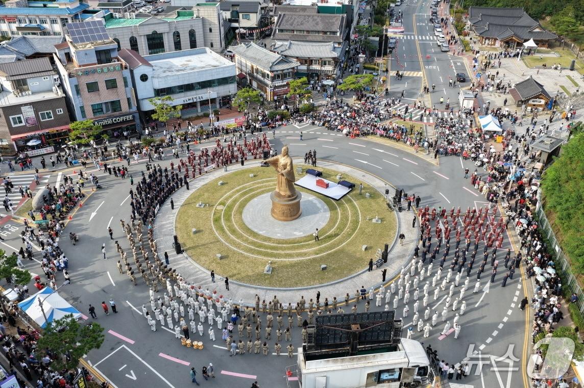 본문 이미지 - 백제문화제 공산성 퍼레이드.(공주시청 제공. 재판매 및 DB 금지)