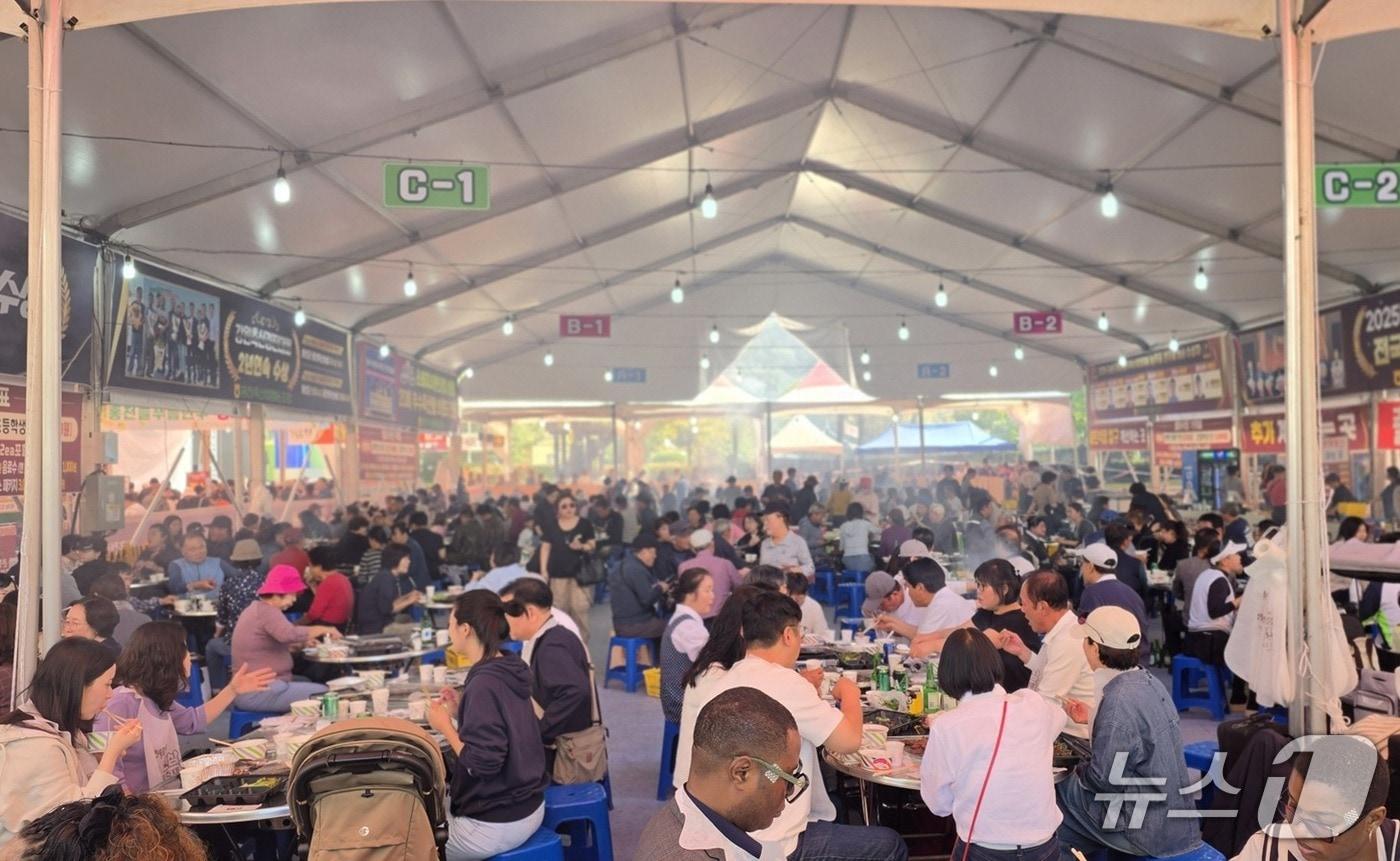 본문 이미지 - 제24회 홍천 인삼·한우 명품축제.(홍천문화재단 제공. 재판매 및 DB 금지)/뉴스1