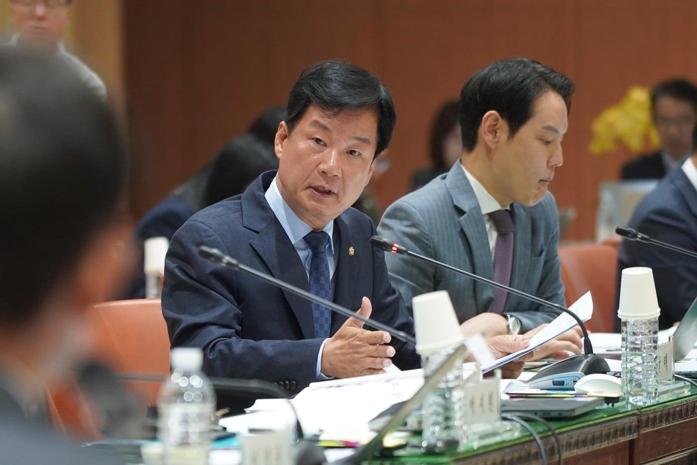 본문 이미지 - 박균택 더불어민주당 의원이 12일 오전 서울 종로구 감사원에서 열린 국회 법제사법위원회의 감사원에 대한 국정감사에 출석해 질의하고 있다.(박균택 의원실 제공. 재판매 및 DB 금지).2026.10.12 ⓒ 뉴스1
