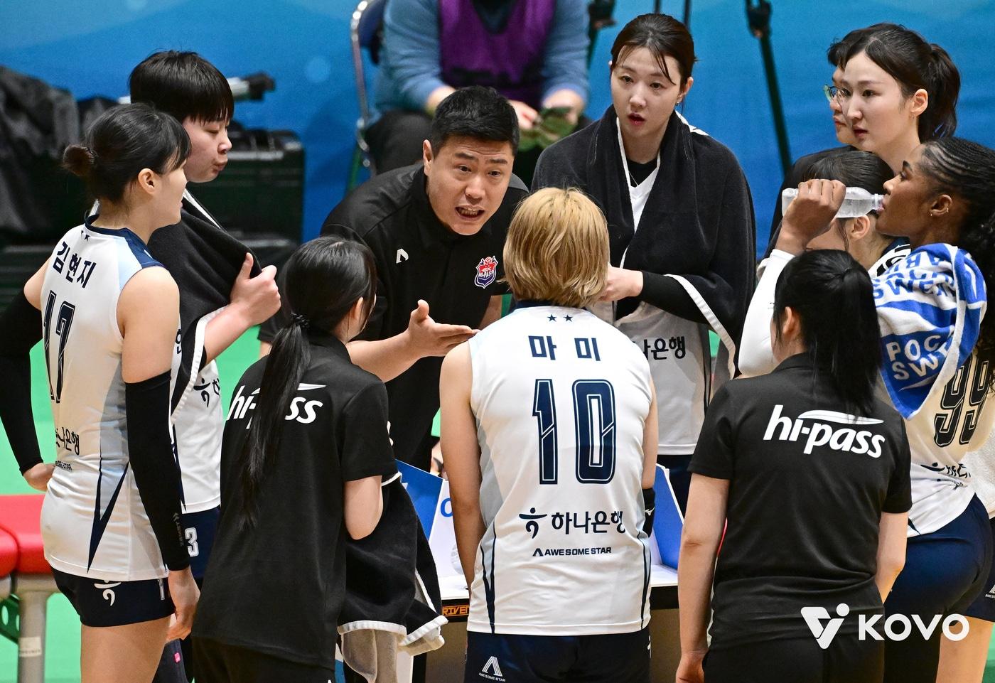 본문 이미지 - GS칼텍스를 제압한 한국도로공사. (한국배구연맹 제공. 재판매 및 DB 금지)