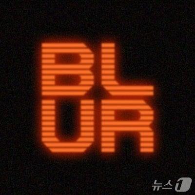 본문 이미지 - 블러 로고.