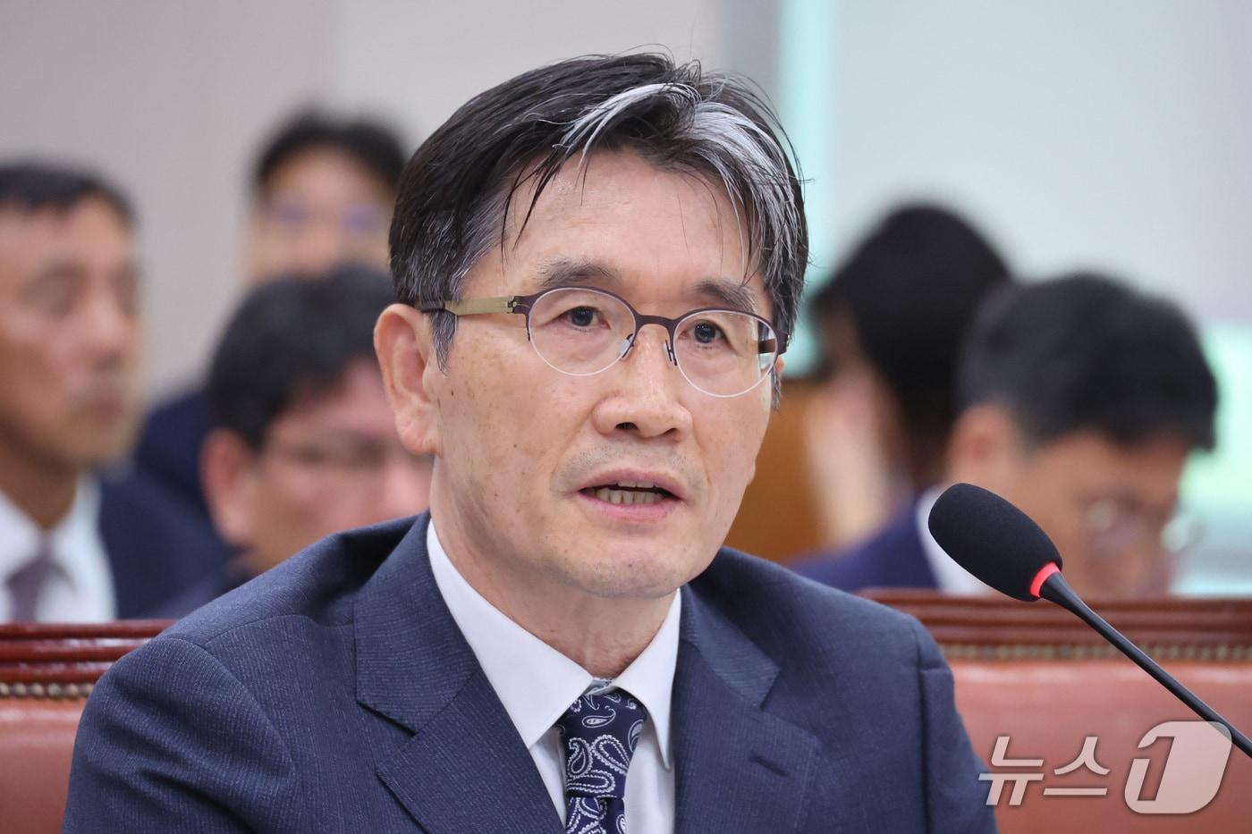 본문 이미지 - 오동운 고위공직자범죄수사처장이 13일 서울 여의도 국회에서 열린 법제사법위원회의 헌법재판소 등에 대한 국정감사에서 의원 질의에 답변하고 있다. 2026.10.13 ⓒ 뉴스1 신웅수 기자