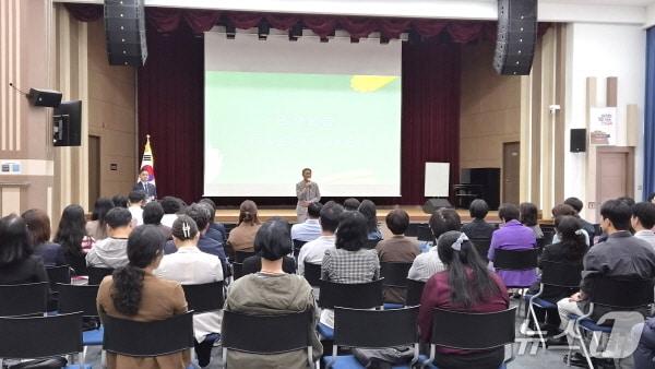 본문 이미지 - 13일 오후 전북교육청 2층 강당에서 '교장공모제 설명회'가 개최됐다.(전북교육청 제공, 재판매 및 DB 금지).