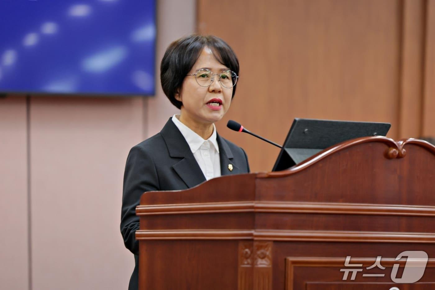 본문 이미지 - 5분 발언하는 안홍순 증평군의원.(증평군의회 제공. 재판매 및 DB 금지).2026.10.14/뉴스1