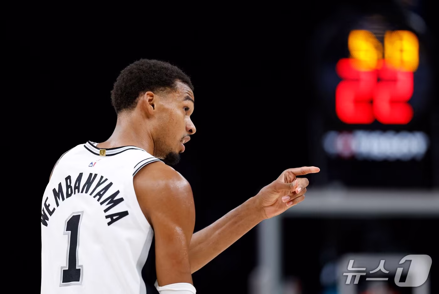 본문 이미지 - NBA 샌안토니오 웸반야마. ⓒ AFP=뉴스1