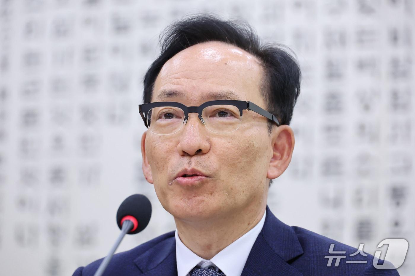 본문 이미지 - 김대웅 서울고등법원장이 16일 서울 여의도 국회에서 열린 법제사법위원회의 서울고등법원 등에 대한 국정감사에서 의원 질의에 답변하고 있다. 2026.10.16 ⓒ 뉴스1 신웅수 기자