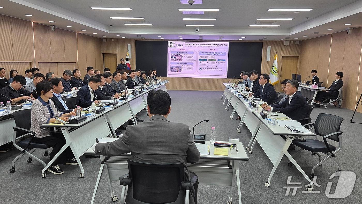 본문 이미지 - 16일 경기 파주시청 대회의실에서 열린 운정신도시연합회와 손배찬 파주시장 및 부서 관계자들의 운정지역 현안 간담회. (운정연 제공, 재판매 및 DB금지)