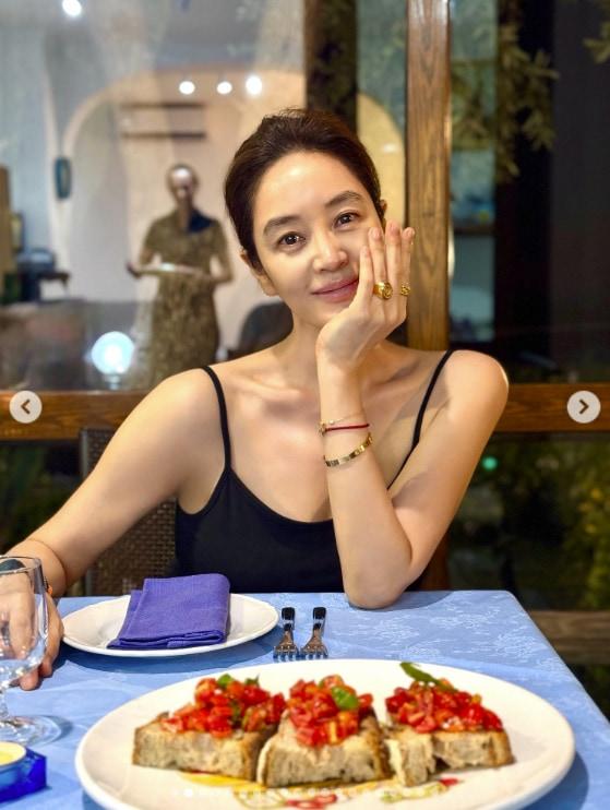 본문 이미지 - 김혜수 인스타그램 캡처