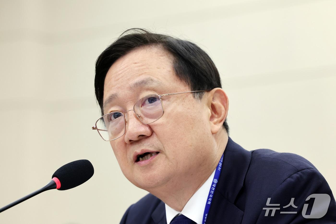 본문 이미지 - 이찬진 금융감독원장이 19일 서울 여의도 국회 정무위원회에서 열린 금융감독원 등에 대한 국정감사에서 의원 질의에 답하고 있다. 2026.10.19 ⓒ 뉴스1 황기선 기자