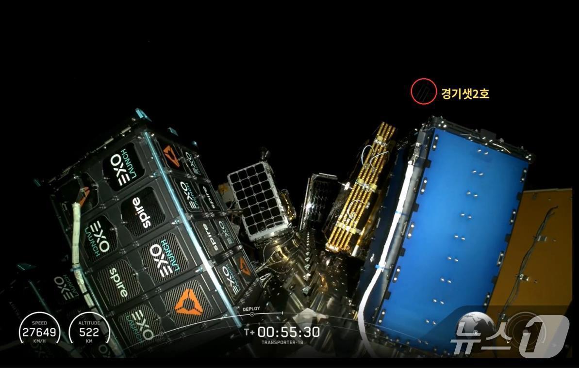 본문 이미지 - 2일 오전 온실가스 관측용 위성 '경기기후위성 2호기'(GYEONGGISat-2A)가 미국 캘리포니아 반덴버그 우주군기지에서 발사에 성공했다.(경기도 제공. 재판매 및 DB 금지) 2026.10.02/뉴스1