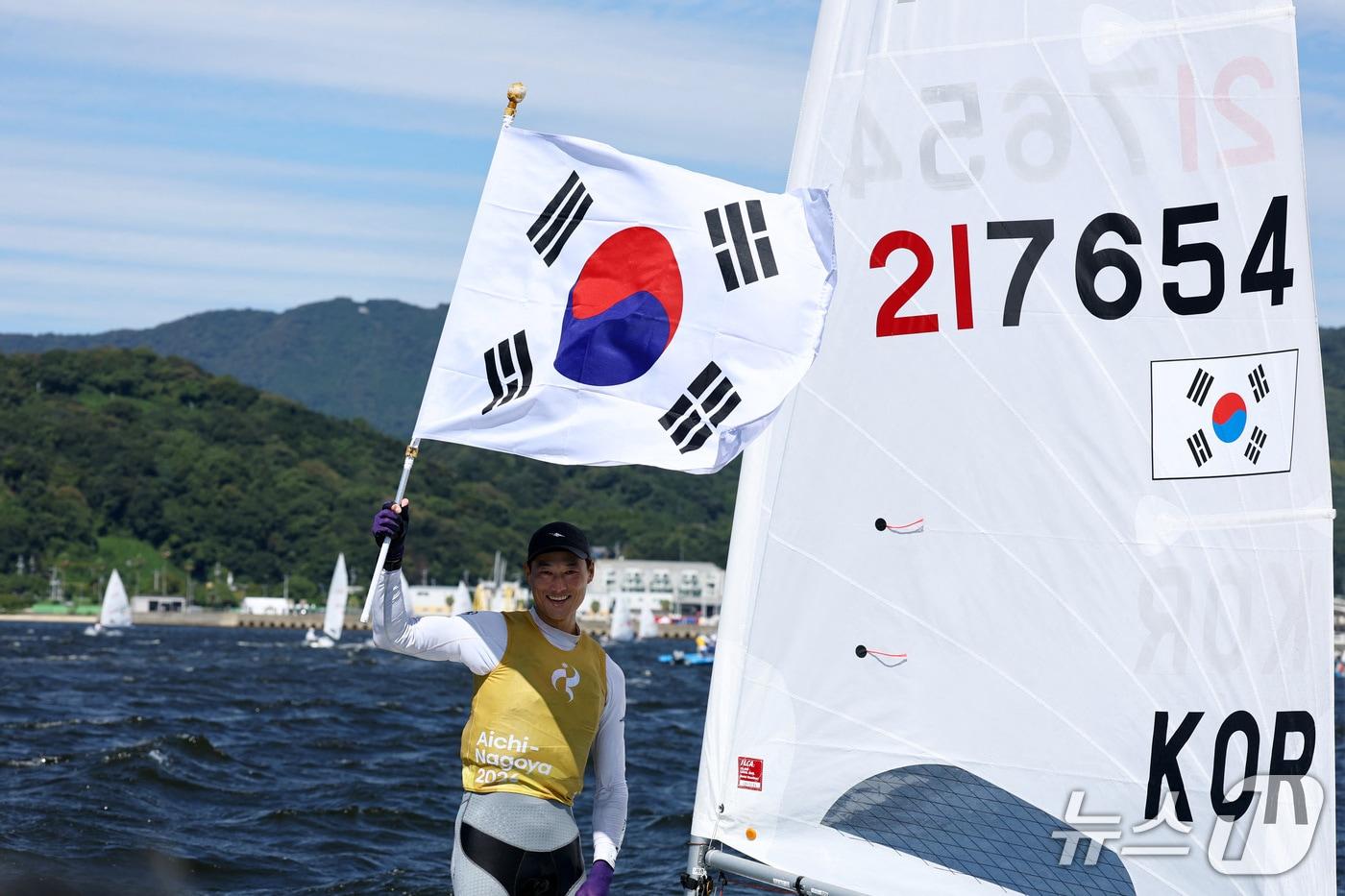 본문 이미지 - 2026 아이치·나고야 아시안게임 금메달을 획득한 하지민.  ⓒ 로이터=뉴스1