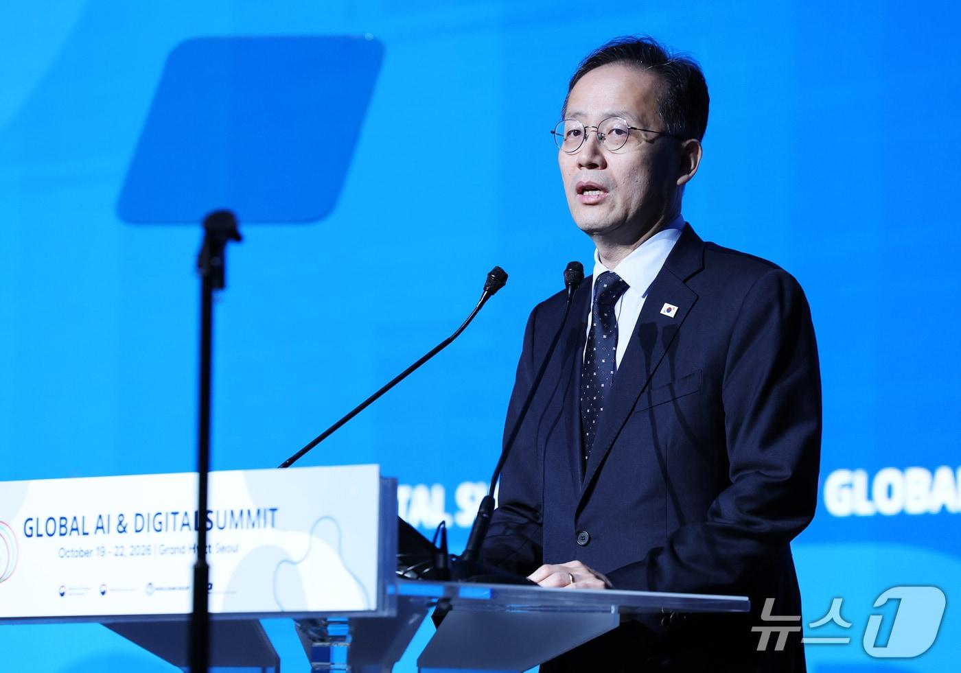 본문 이미지 - 이형일 경제부총리 겸 재정경제부 장관 2026.10.20 ⓒ 뉴스1 오대일 기자