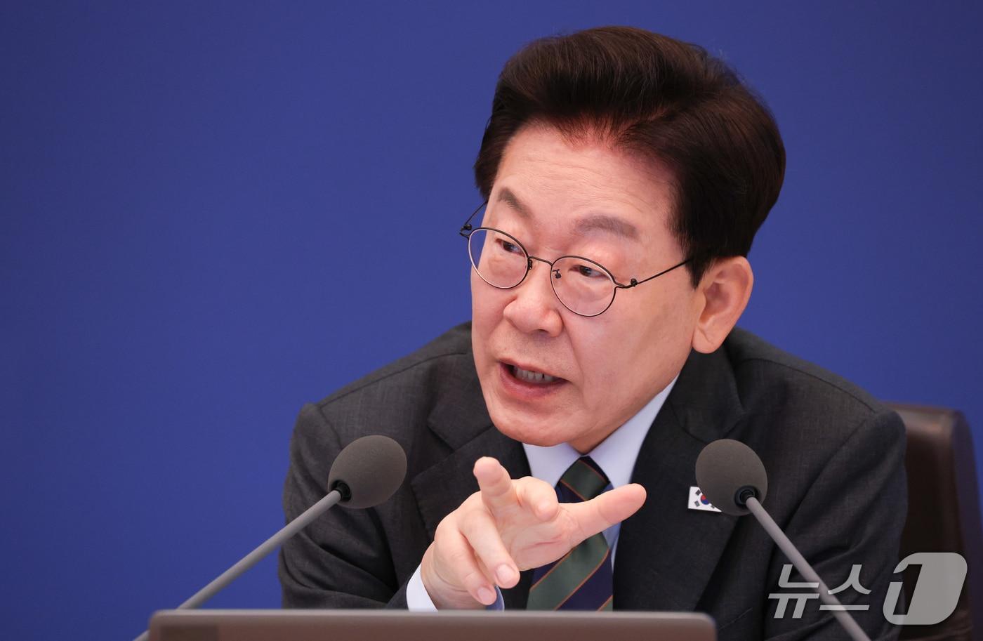 본문 이미지 - 이재명 대통령이 20일 청와대에서 열린 국무회의에서 발언하고 있다. (청와대통신사진기자단) 2026.10.20 ⓒ 뉴스1 허경 기자