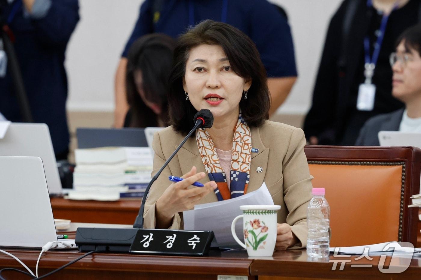 본문 이미지 - 강경숙 조국혁신당 의원이 20일 전남광주통합특별시교육청 남악청사에서 열린 국정감사에서 발언하고 있다.(전남광주통합특별시교육청 제공. 재배포 및 DB 금지)