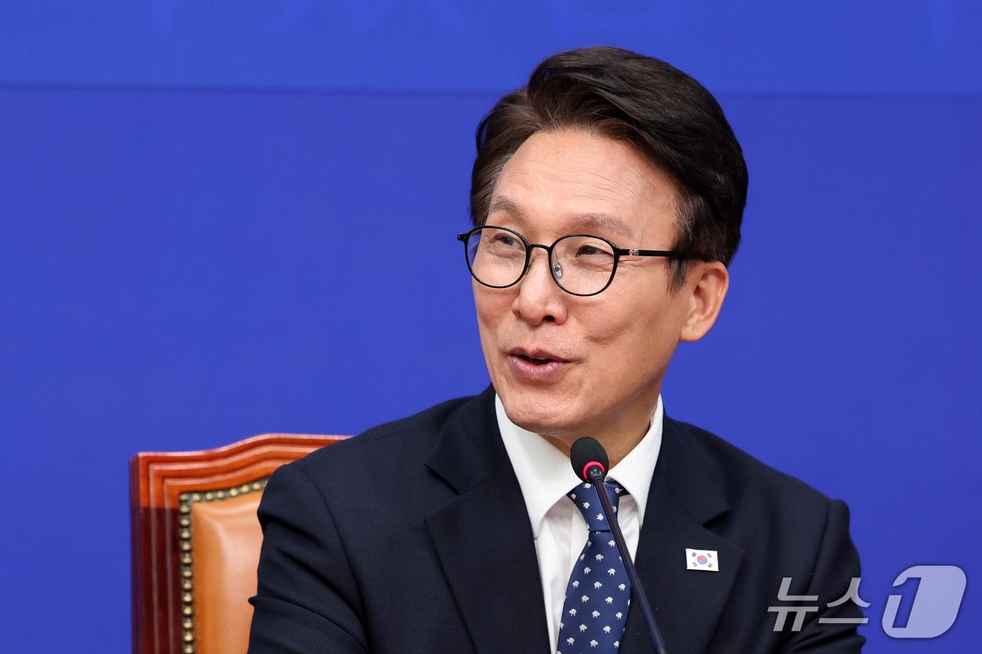 본문 이미지 - 김민석 더불어민주당 대표. 2026.10.21 ⓒ 뉴스1 황기선 기자
