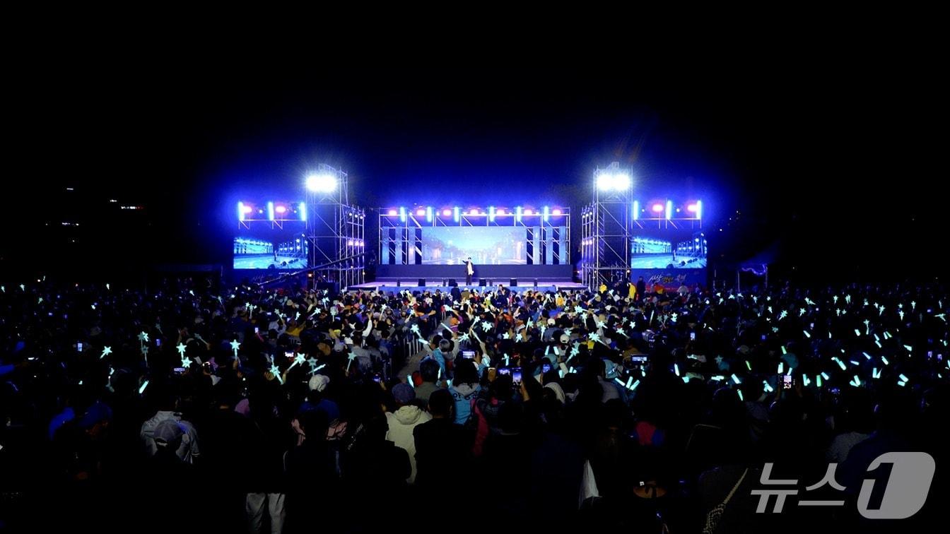 본문 이미지 - 삼락생태공원 문화마당에서 '제23회 사상강변축제'가 진행되고 있다.(사상구 제공. 재판매 및 DB 금지)