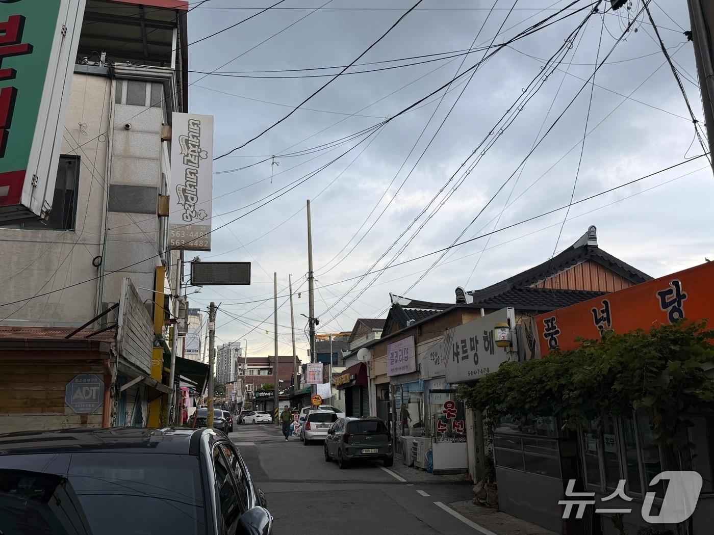 본문 이미지 - 전북 고창군 고창읍 성산3길 간판개선 사업 대상지.(고창군 제공, 재판매 및 DB 금지).