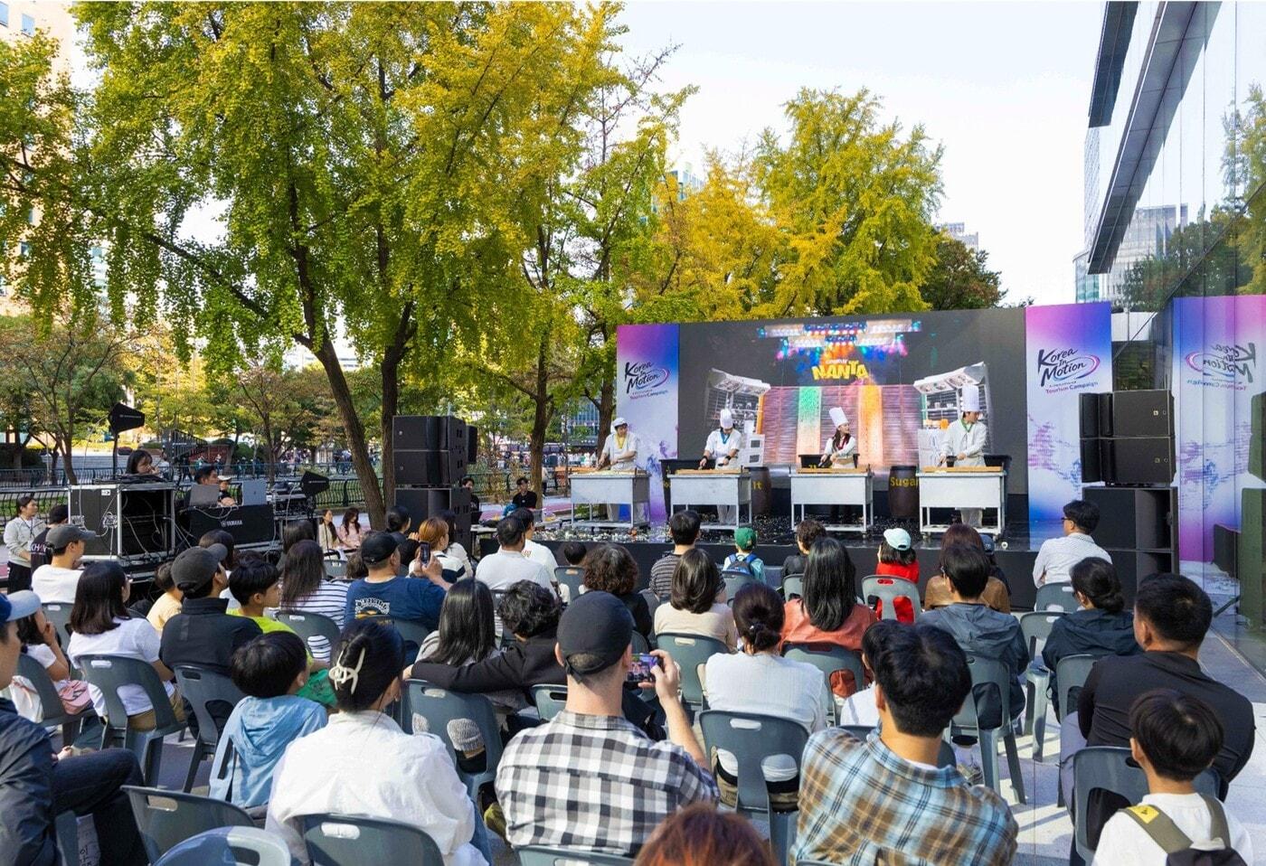 본문 이미지 - 공연관광 활성화 캠페인 쇼케이스에서 선보인 난타 공연(한국관광공사 제공)